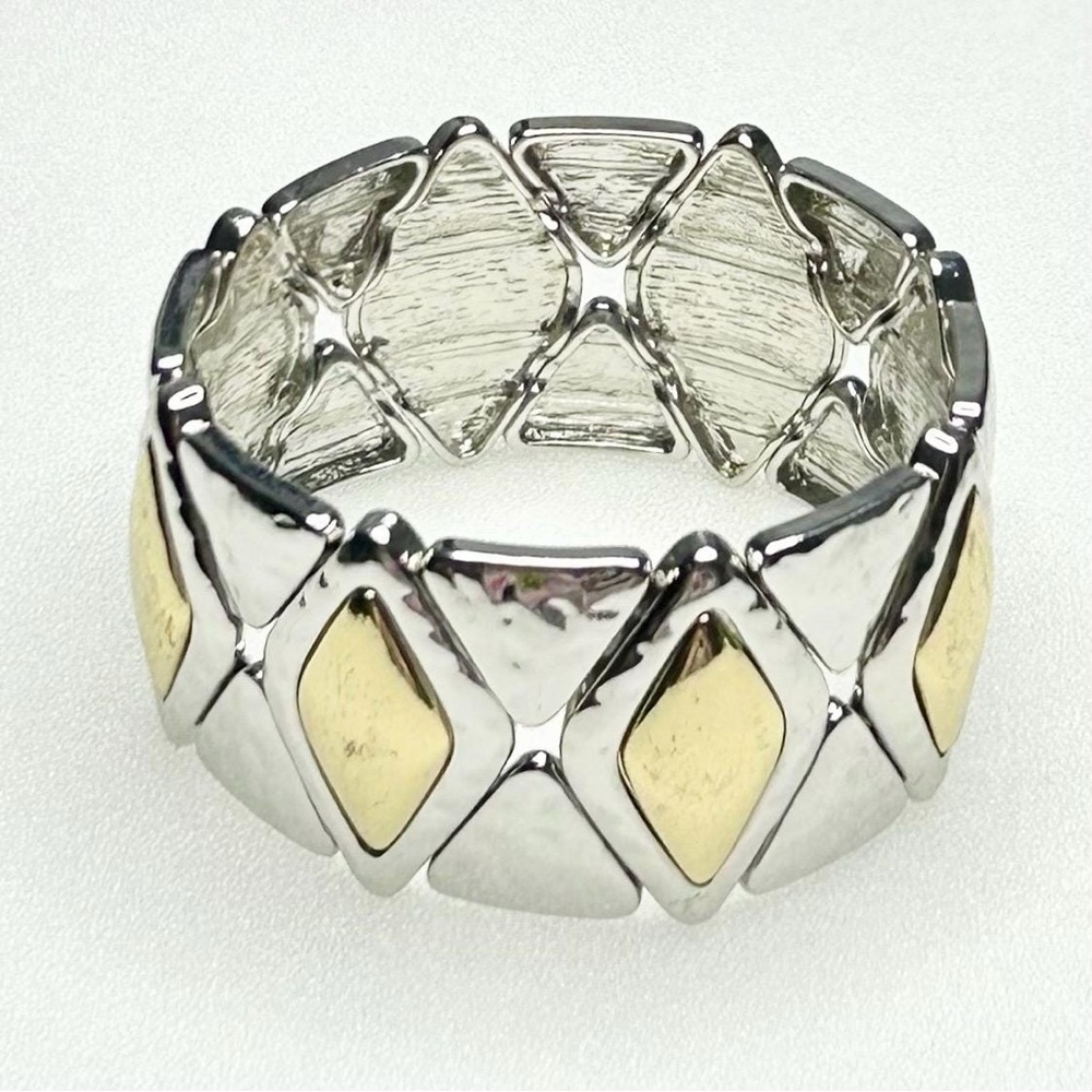 Bi-Color Diamond Shape Stretch Bracelet 7.5 Inches